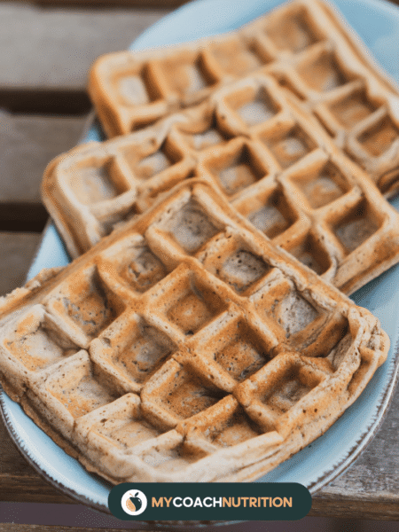Gaufres pepites de chocolat et fromage blanc sans sucre et snas beurre - wirestock